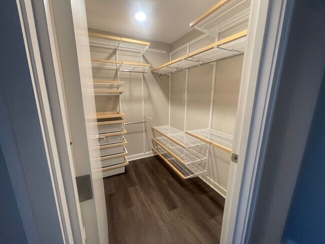 Building Photo - Unit 1105 - First Security Center