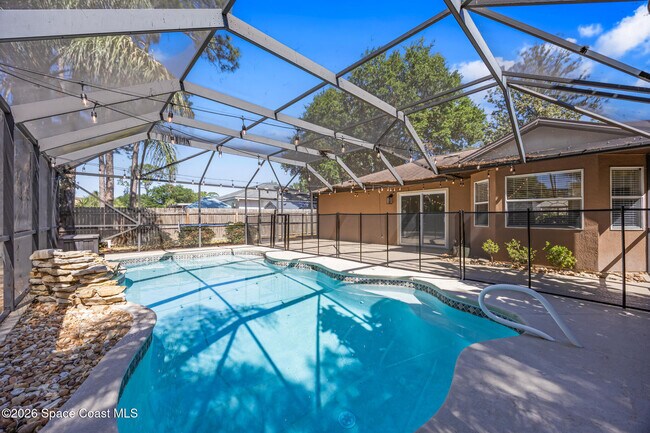 Building Photo - 6080 Chapman St