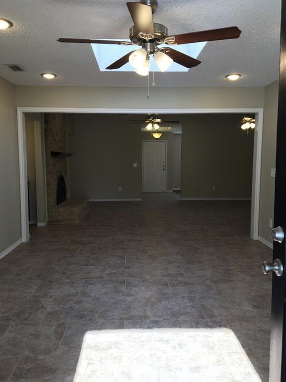 Building Photo - 3113 Kensington Dr