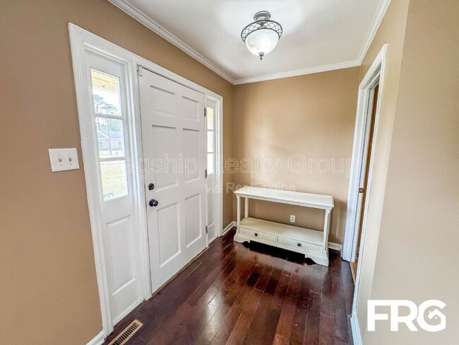 Building Photo - 207 Woodbine St