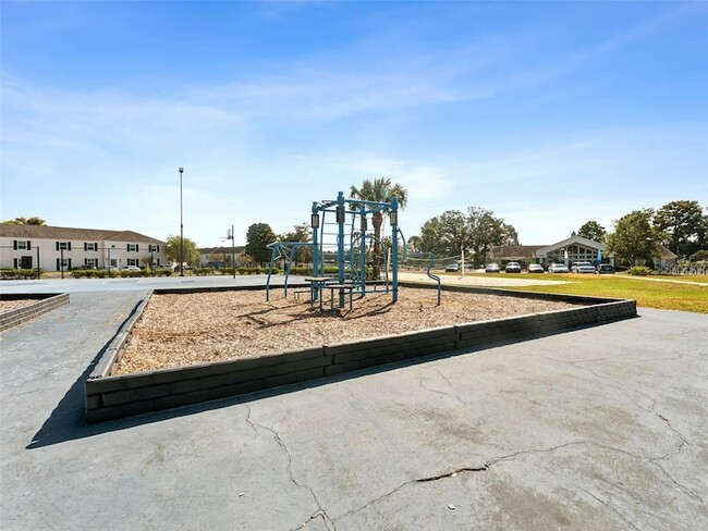 Building Photo - 13693 Orange Sunset Dr