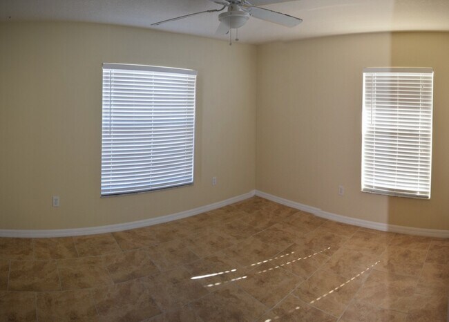 Building Photo - 10120 SE 67th Terrace