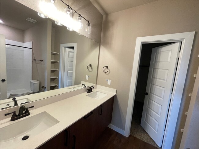 Building Photo - 9789 Grosbeak Ln