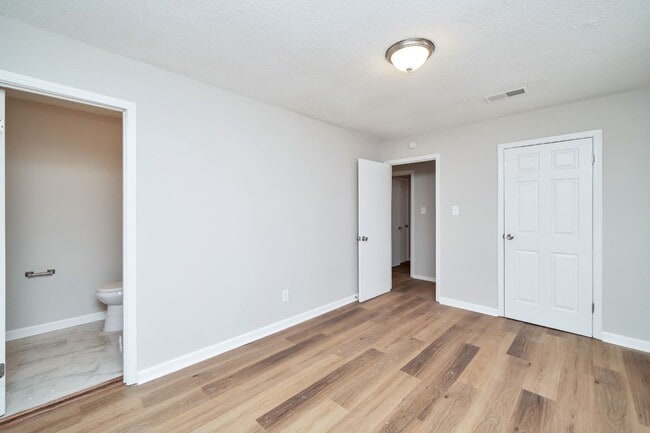 Building Photo - “You Won’t Believe the Space — Gorgeous 4BR Hueytown Home”