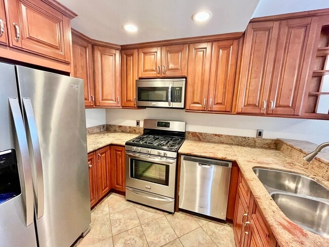 Primary Photo - 2bd/2bth Apartment in Santee with In-Unit ...