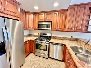 Building Photo - 2bd/2bth Apartment in Santee with In-Unit ...