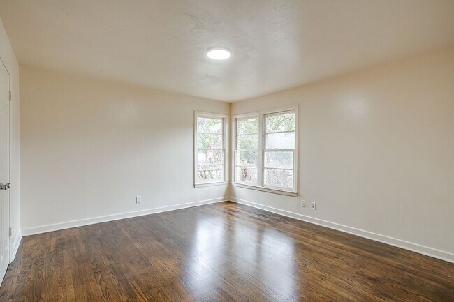 Building Photo - 4315 Mackey Dr