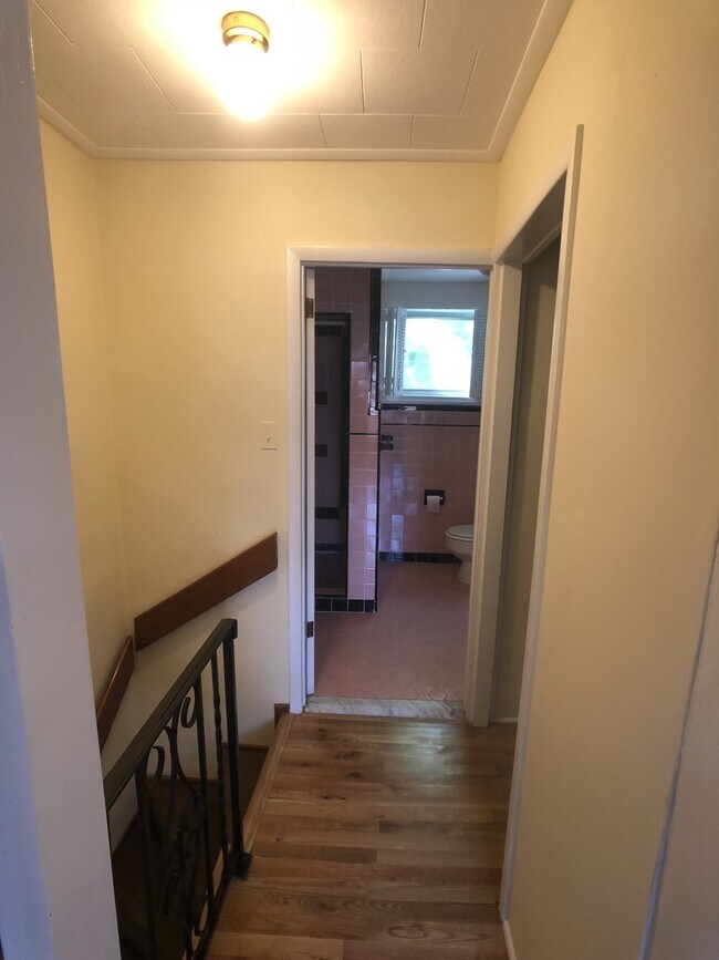 Building Photo - Well-maintained Passyunk Square 2 Bedroom Home! W/D! Yard!