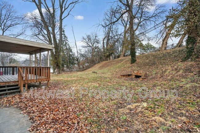 Building Photo - 1015 Avant Dr