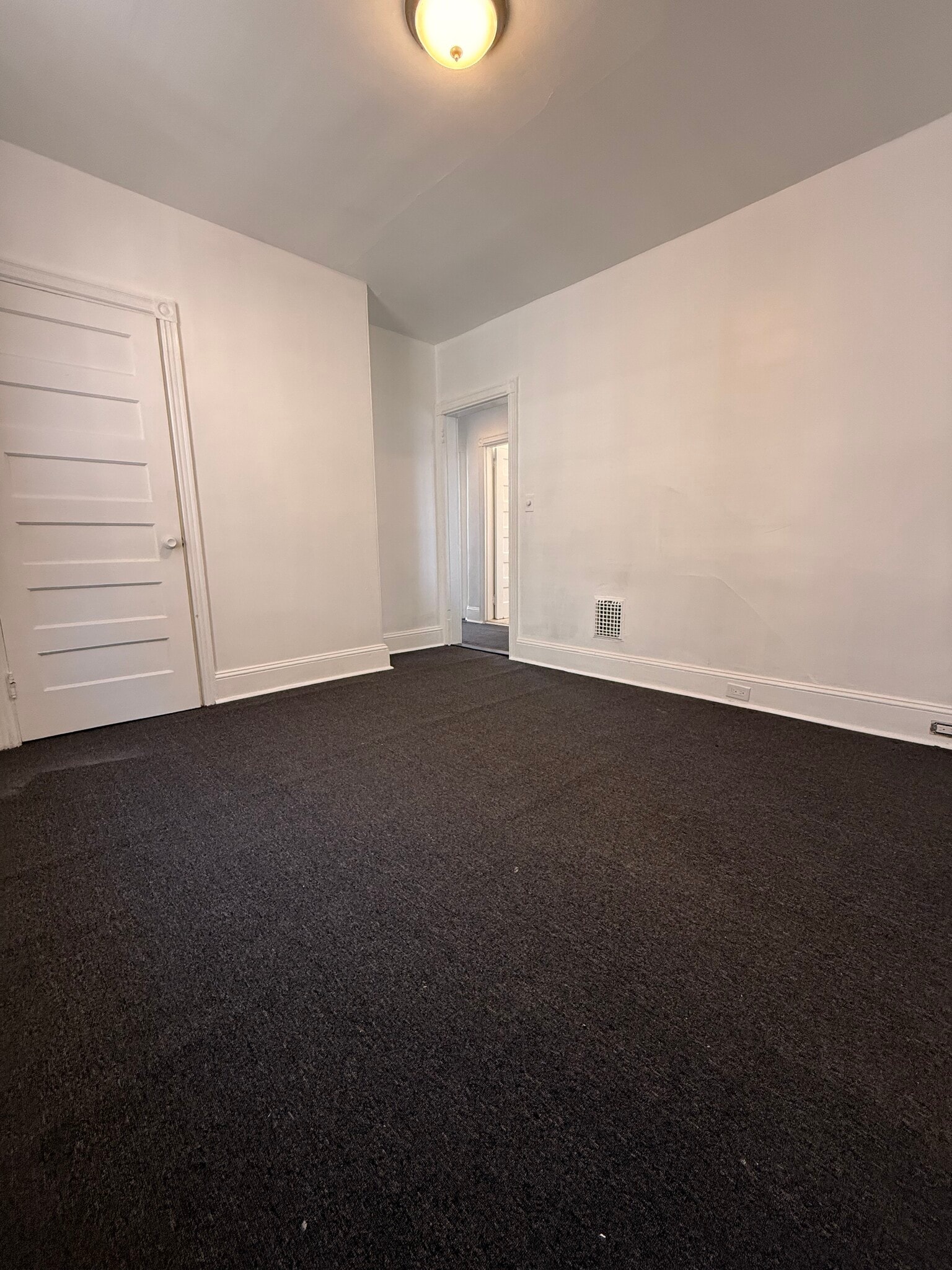 Building Photo - 1605 DeKalb St