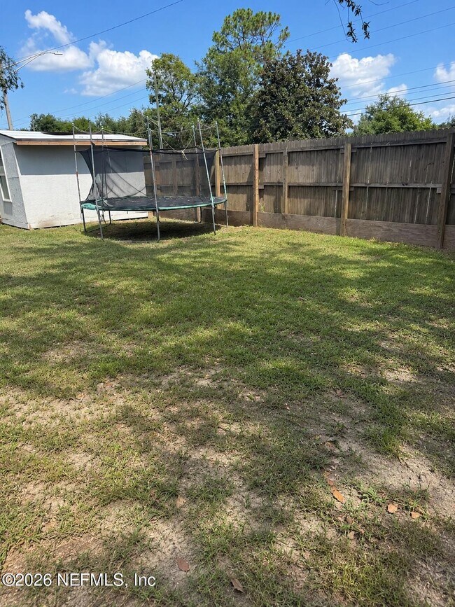 Building Photo - 7945 Macinnes Dr