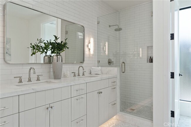 Building Photo - 11825 Tennessee Ave