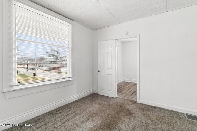 Building Photo - 2604 Hale Ave