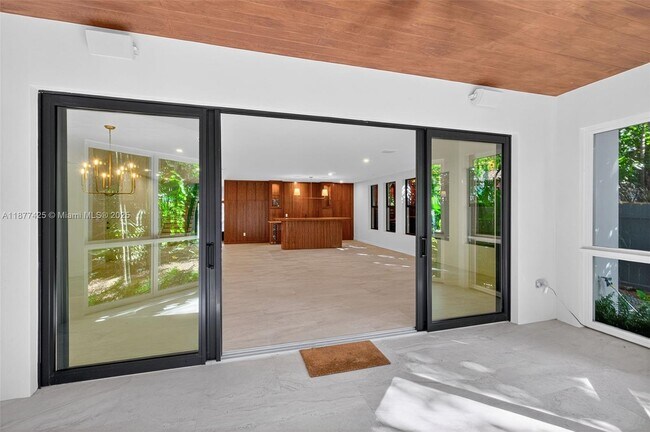 Building Photo - 2330 Overbrook St