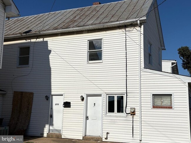 Building Photo - 2713 Hammonds Ferry Rd