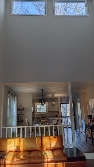 Building Photo - 4700 Cornwall Pl