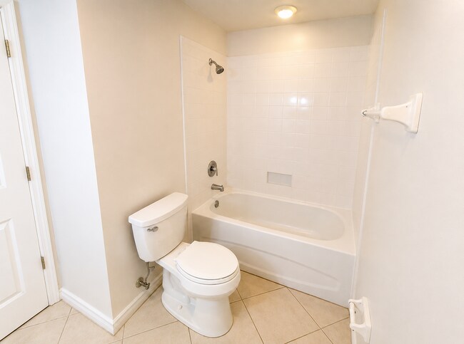 Building Photo - 409 La Perouse St