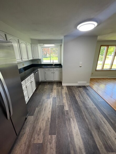 Building Photo - 225 Sunflower Dr