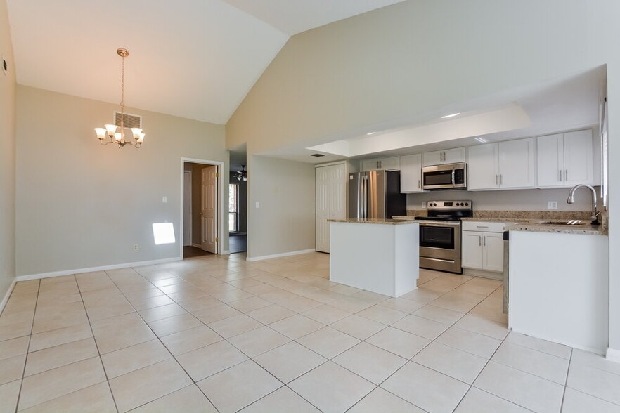 Building Photo - 3531 Norwich Ct