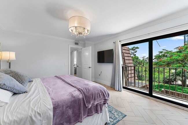 Building Photo - 2320 23rd Ct