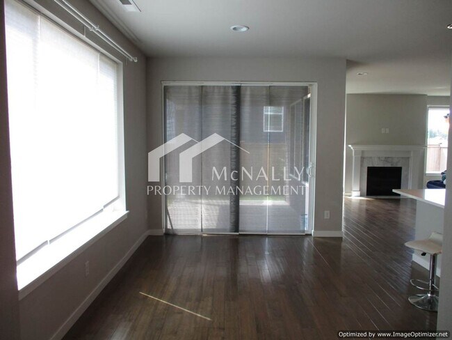 Building Photo - Spacious 4-Bedroom Home with Modern Comforts