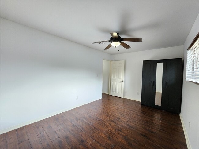 Building Photo - 1322 Valley Landing Dr