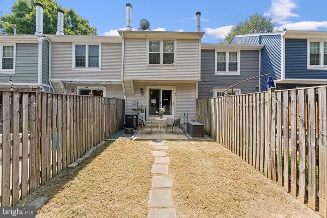 Building Photo - 6316 Chimney Wood Ct