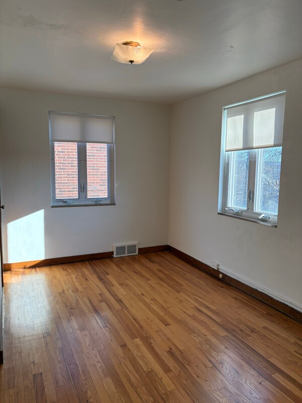 Building Photo - 6318 Glenview Pl