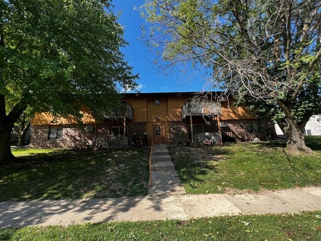 Building Photo - $850 | 2 Bedroom, 1 Bathroom Apartment | No Pets | Available for an Immediate Move In!*