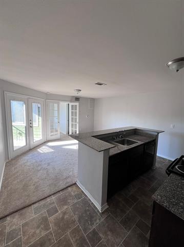 Building Photo - 9837 Walnut St