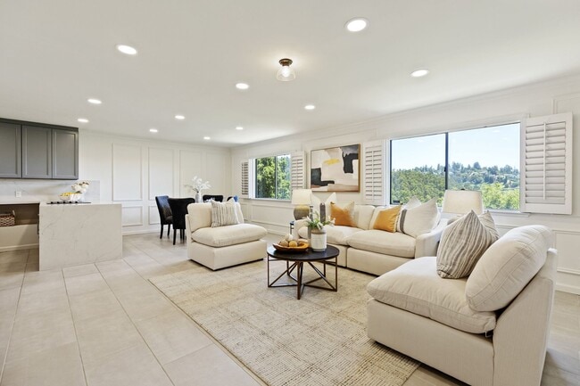 Building Photo - Spacious 4-Story Townhouse with Panoramic ...