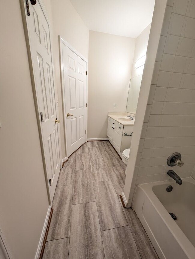Building Photo - Palazzo at Park Center Top floor 2 bedroom...