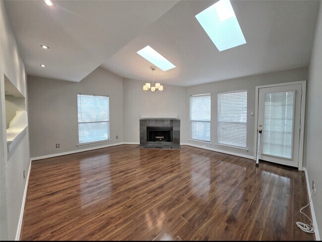 Building Photo - 2277 S Kirkwood Rd