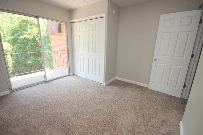 Sycamore Balcony - Sycamore Gardens