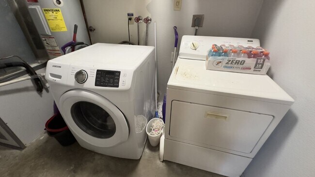 Building Photo - $2,995.00 - 3 Beds / 2 Baths, no deposit option available!