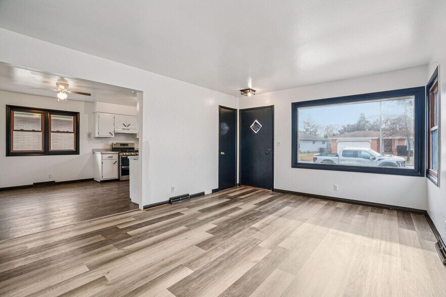 Building Photo - 8610 W Potomac Ave