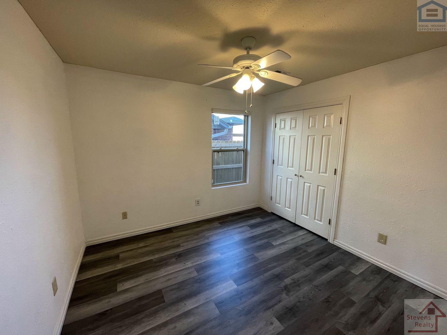 Building Photo - 4416 SW Hickory Ln