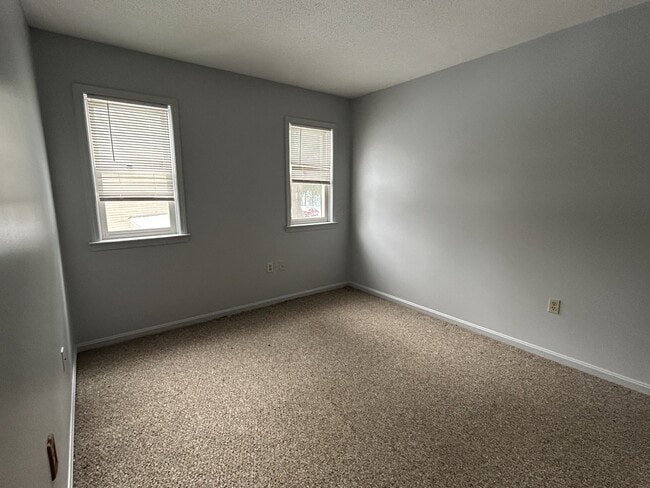 Building Photo - 58 Branch Turnpike