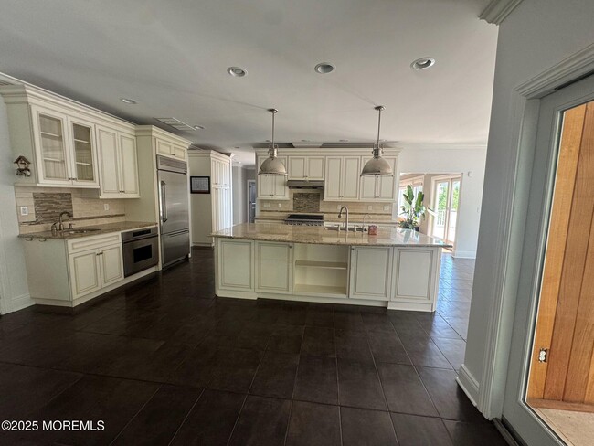 Building Photo - 244 Van Kirk Ave