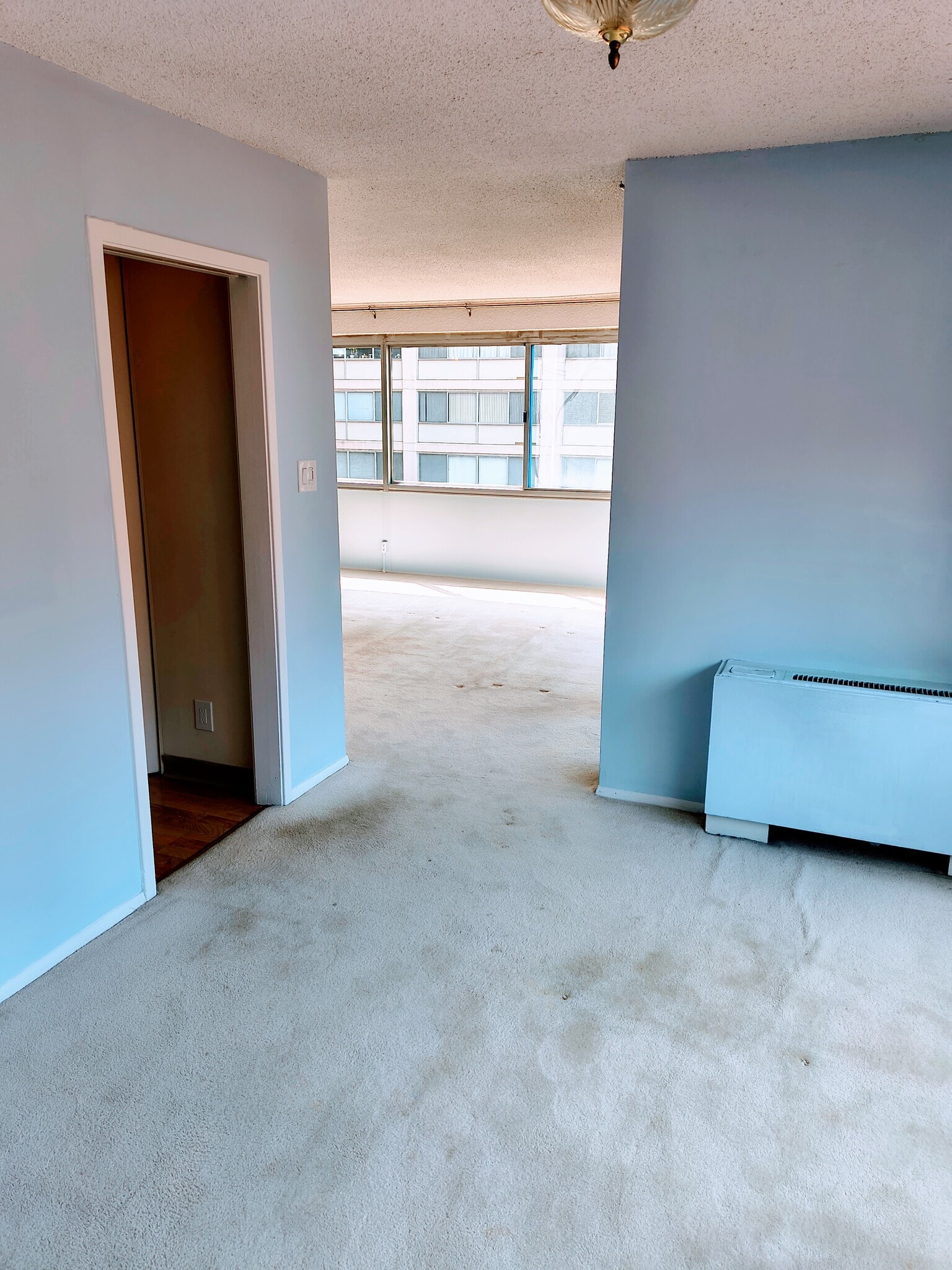 Dining Room - 5500 Friendship Blvd