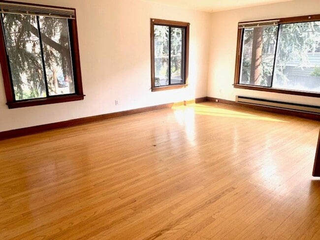 Interior Photo - Sir Galahad