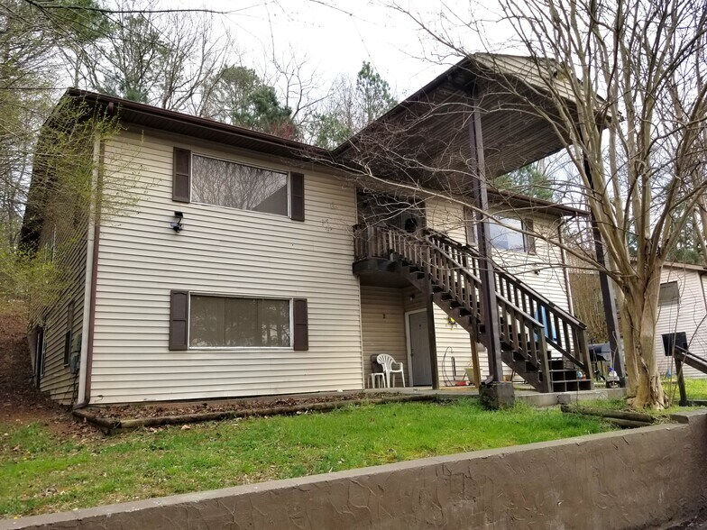 Front of Building - 411 Cattleman Dr NE