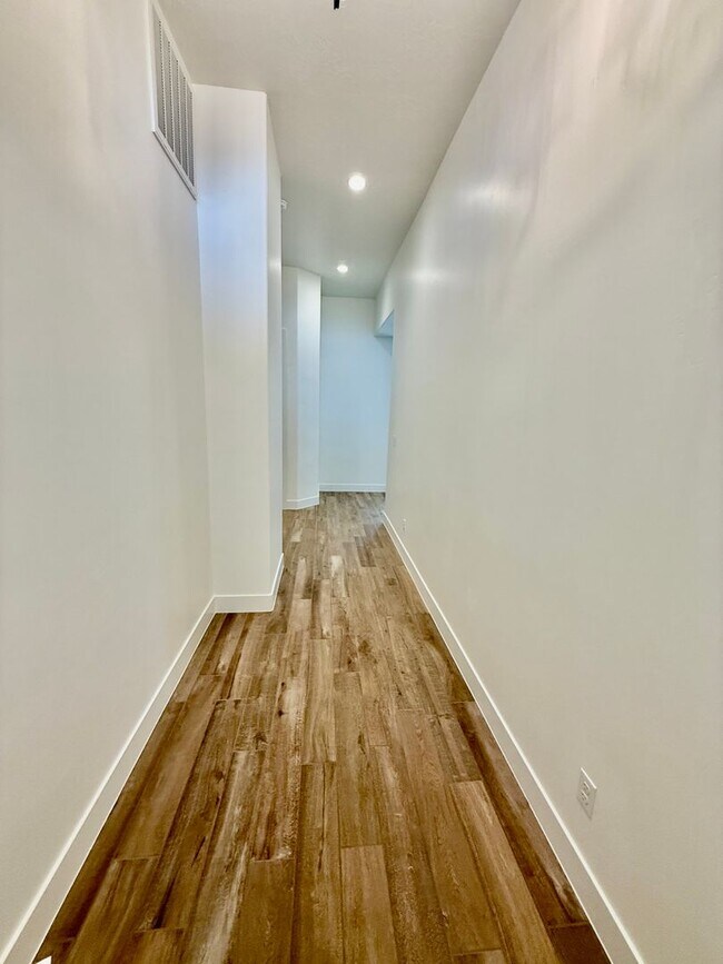 Building Photo - Brand New Four-Bedroom Home in Hurricane