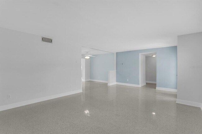Building Photo - 88 New Jersey Dr