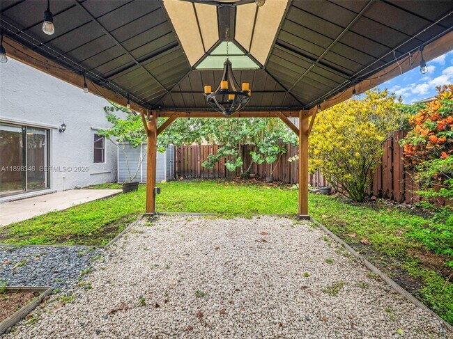 Building Photo - 15531 SW 54th Terrace