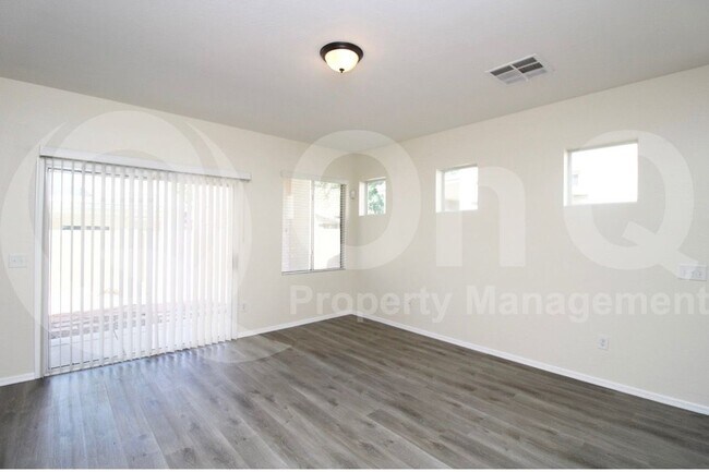 Building Photo - 4256 E Baylor Ln
