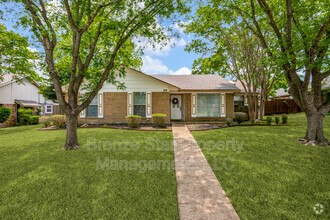 Building Photo - 1414 Woodcreek Dr