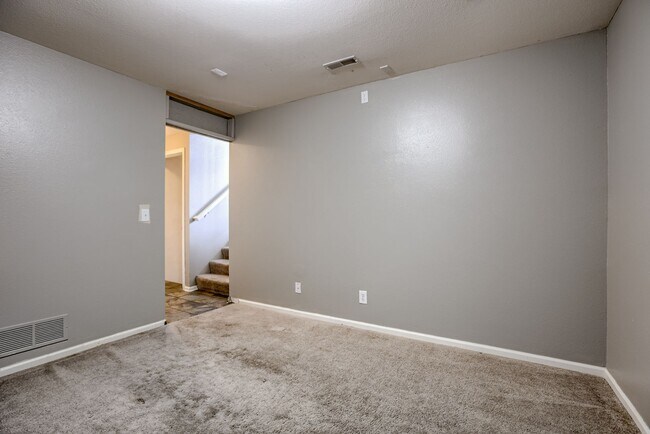 Building Photo - 15405 Fillmore Cir