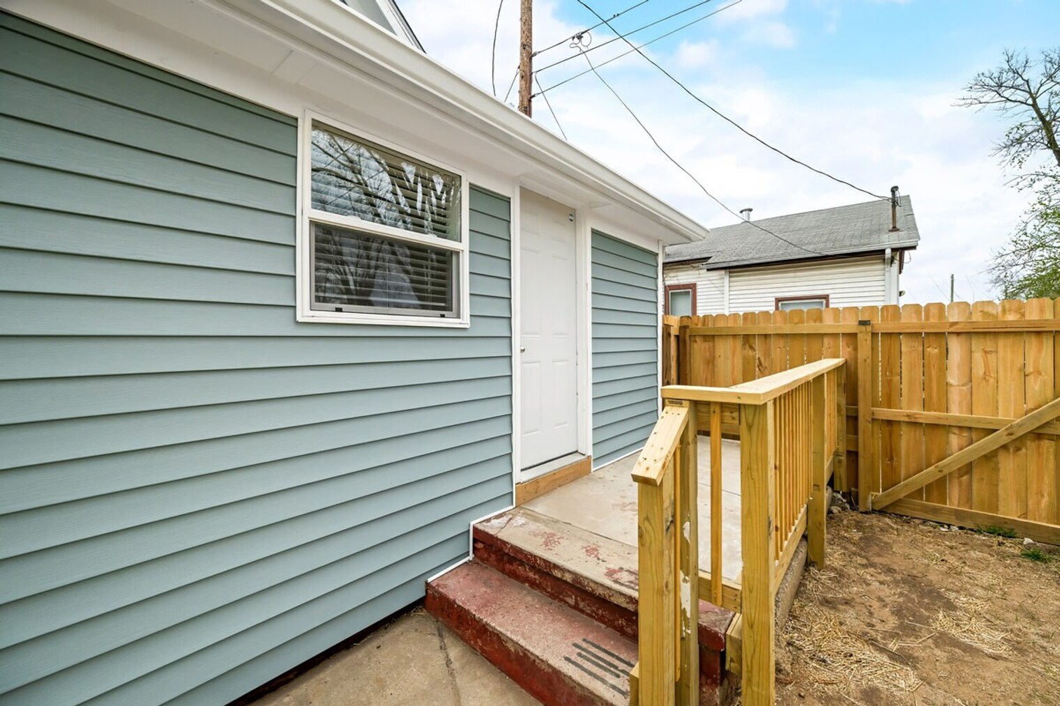 Building Photo - 1019 Central Ave