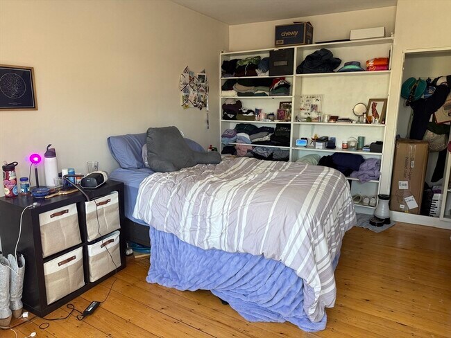 Building Photo - 60 Pleasant St